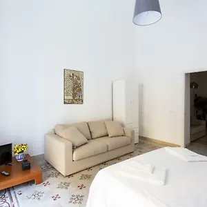 https://star-politeama-apartment.sicilyhotelsitaly.net